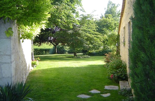 Cadillac-en-Fronsadais House | Stone house in a quiet park, 20 minutes from St Emilion and Bordeaux