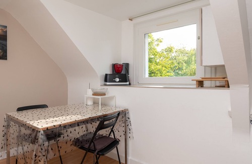 Theix-Noyalo Apartment | Studio Apartment 'L'idéal Proche Mer Et Vannes' with Wi-Fi