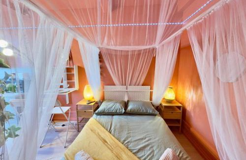 Arras Apartment | Studio Bali Hyper centre Lit Baldaquin