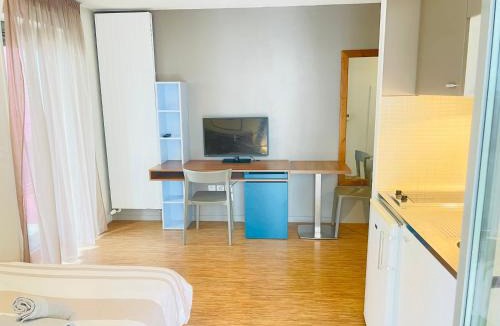 Perrache Apartment | Studio Harmonie Confluence Lyon City et piscine chauffante