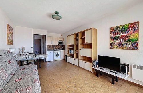 Palavas-les-Flots Apartment | Studio in Palavas-les-Flots - Sleeps 4, parking and WIFI