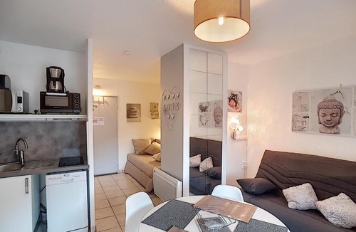 Lamalou-les-Bains Apartment | Studio Lamalou-les-Bains, 1 pièce, 2 personnes - FR-1-451-84