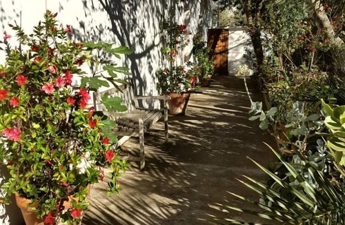 Calvi Apartment | Studio & large garden 200m Calvi beach