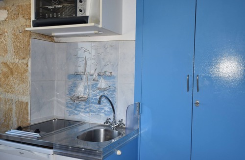 Les Sablettes Apartment | Studio on the Beach, feet in the water