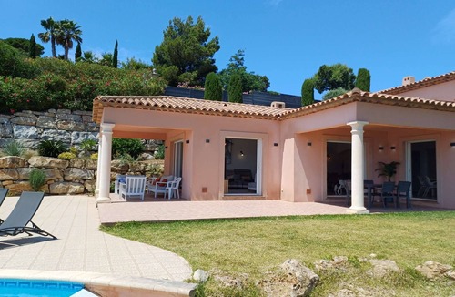 Plage de la Garonnette Villa | STUNNING SEA VIEW Neo Provencal Villa at 3 minutes From The Beach, 5 Bedrooms
