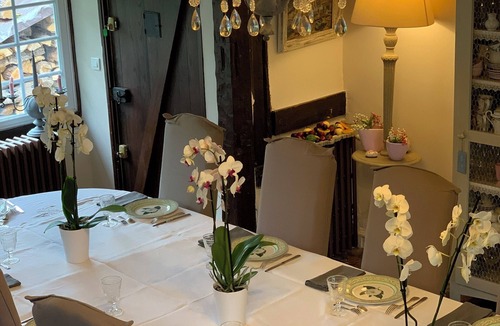 Suzay Bed & Breakfast | SUITE MARQUISE DE POMPADOUR PRIVATE CHARMING ROOM BREAKFAST INCLUDED