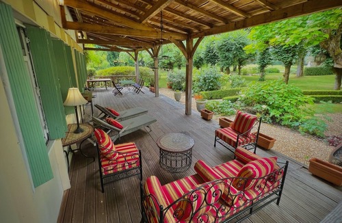 Villars Cottage | SUMMER GITE IN THE GROUNDS OF CHÂTEAU DE VILLARS EN PERIGORD