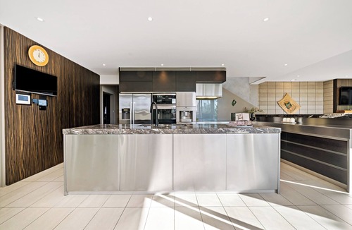 Parnell House | Sun Drenched Natural Oasis right in Central Auckland