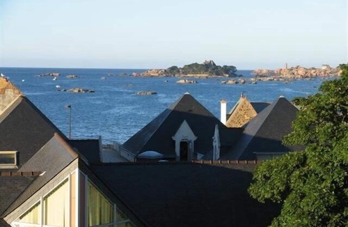 Tregastel Apartment | Superb duplex apartment in the center of TREGASTEL sea view