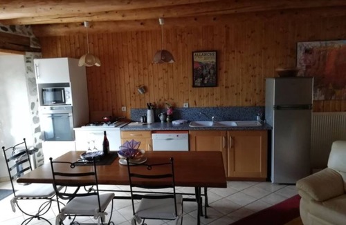 Peyrusse House | Superb Gites in Peyrusse Cantal with an old stone Cantou