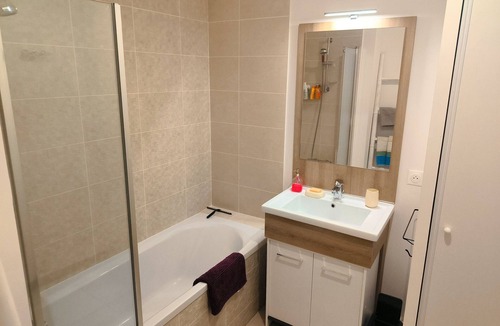 Villenave-d'Ornon Apartment | Superb ground floor apartment with garden in quiet residence