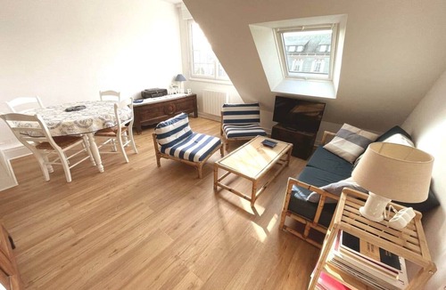 Saint-Quay-Portrieux Apartment | T2 apartment for 4 people "feet in the water" (beach 20 meters)