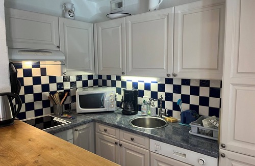Saint-Lary-Soulan Apartment | T4 apartment in the heart of the village, 4 Diamonds, secure Wifi,