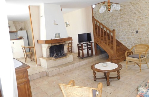 Saint-Crepin-et-Carlucet Cottage | The barn: stone house with pool