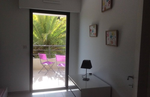 Propriano Apartment | THE DREAM appart 7 pers on the beach feet in the water WIFI