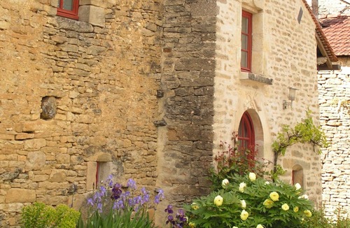 Echannay House | The Gîte des Fontaines in the heart of Burgundy