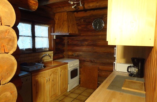 Marcillac-la-Croisille Ski Chalet | The little log with a view of the lake