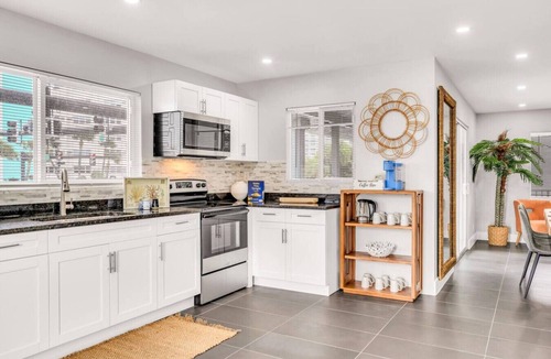 East Fort Lauderdale Apartment | The Loggerhead | Private 3-Unit Oceanview Retreat