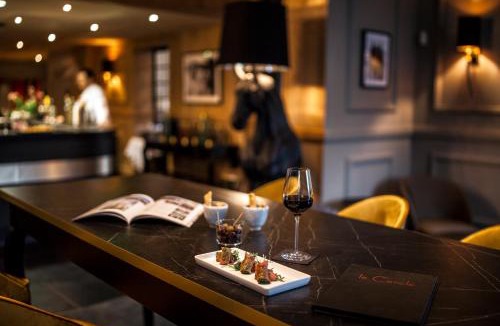 Noeux-les-Mines Hotel | The Originals Boutique, La Maison Rouge, Lens Ouest