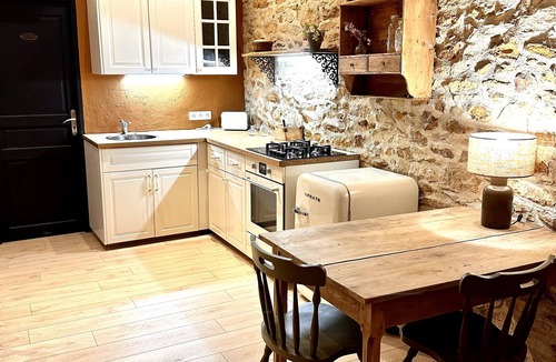 Villefranche-du-Perigord Cottage | The small sheepfold in the Perigord