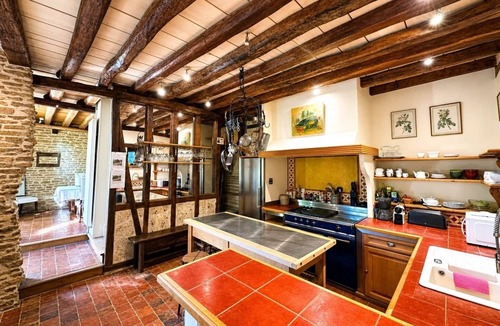 Montoillot House | The whole area