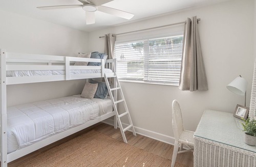 Florida North Atlantic Coast House | This house is a 4 bedroom(s), 2 bathrooms, located in West Palm Beach, FL.