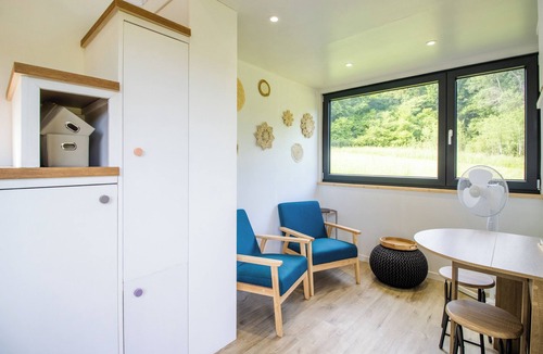 Mazeyrolles House | Tiny House in Saint-Cernin-de-l'Herm – Shared Pool & Relaxing Stay for 4 Guests