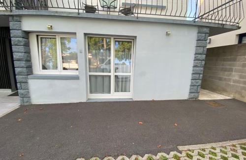 Toul Apartment | TOUL Appartement Entier avec PARKING Privé au Calme Cosy à Étage avec Balcon
