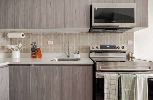 Guacima House | Tropical Nest - Modern Gated Home w/Community Pool Near SJO. Pet-Friendly!