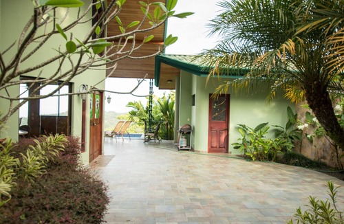 Dominicalito House | Tropical Villa with Spectacular Views!