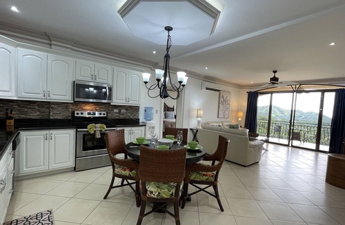 Coco Apartment | Two Bedroom condo with breathtaking ocean view !