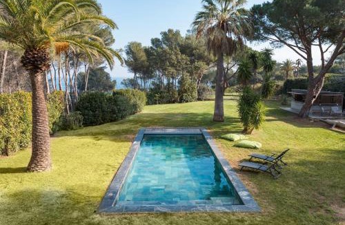 Cap Benat Villa | Ubuntu, villa d'architecte, classée 5 étoiles, vue mer, plage à 250m, tennis