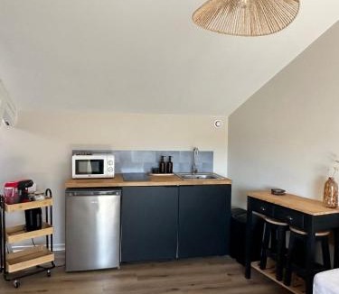 Saint-Aquilin-de-Pacy Apartment | Un nid en ville - Studio centrale, cosy et calme