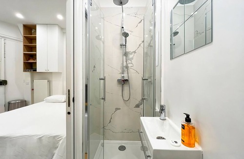 8th Arrondissement Apartment | Urban Flat 165 - Studio Triangle D'Or