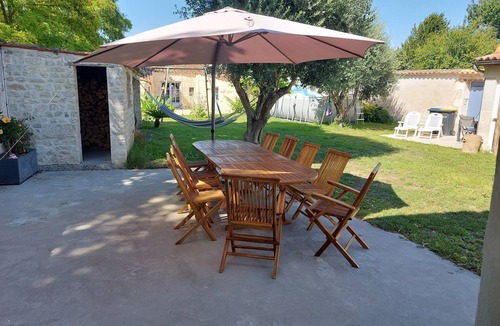 Aytre House | Vacation home rental with pool and beach for 10 people