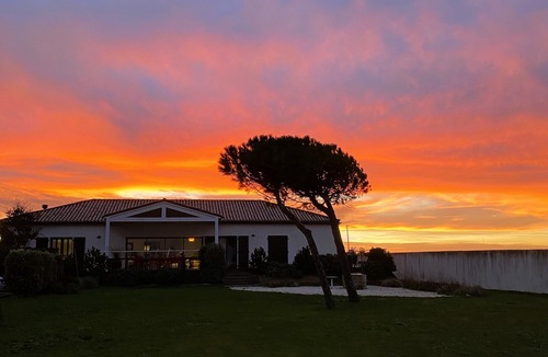French Atlantic Coast Villa | Villa Évènementielle Avec une vue Exceptionnelle sur L'océan