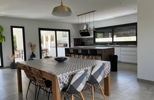 Aubais Villa | Villa 240 M2 located between the Camargue and its Mediterranean beaches