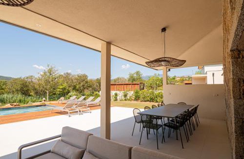 Pinarellu Villa | Villa Adeona