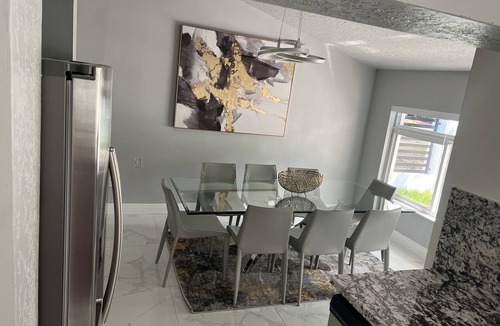Golden Glades House | Villa Bethesda