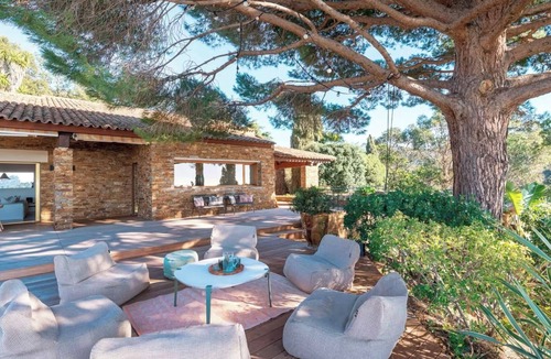 Cabasson House | Villa Borma Magnificent house 7 min walk from cabasson beach