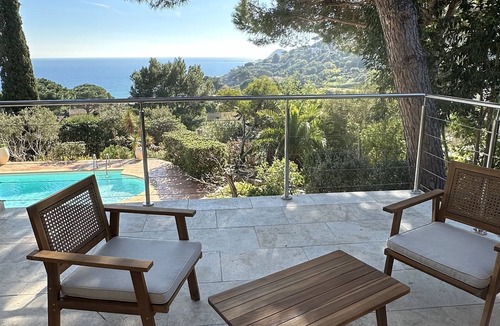 Cote d'Azur- French Riviera House | Villa Dans un Paradis Naturel Face à la mer ! Activités Sportives sur Place