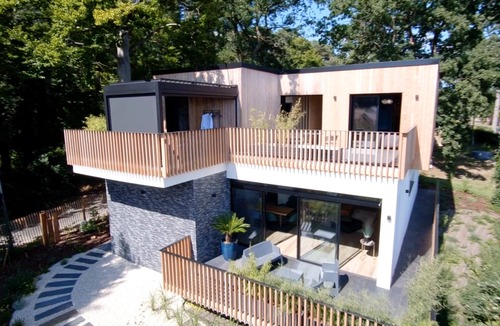 Oissel House | Villa de luxe avec jacuzzi & billard proche Armada