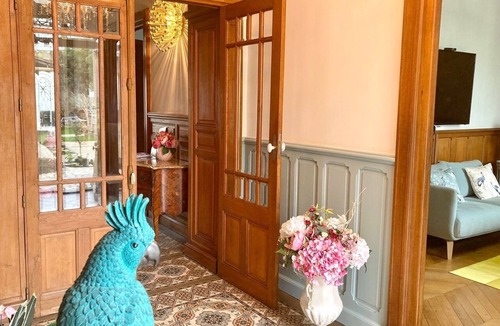 Lucon House | Villa des roses