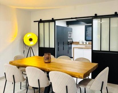 Seyssel Villa | Villa design avec jardin et espaces lumineux