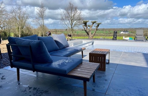 Pierric House | Villa Heated pool Jacuzzi & Multi activities Nature view