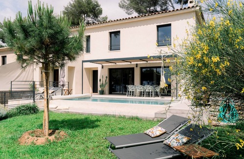 Sanary-sur-Mer Villa | Villa Marcam in Sanary-sur-Mer/Sea view/Beach 200 m/Heated pool/Paddle