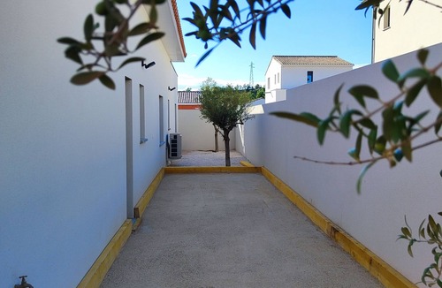 Pezenas Villa | VILLA REVA with swimming pool, between land and sea