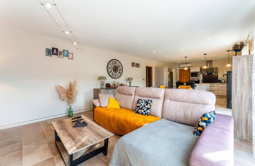 Orange Villa | Villa 'Vacances' with Private Pool, Wi-Fi and Air Conditioning