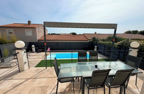 Beaulieu House | Villa with a private pool between the sea and the vineyards