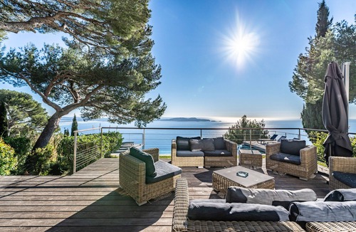 Carqueiranne Villa | Villa with panoramic sea view, 6 bedrooms, heated pool, garden, air conditioning